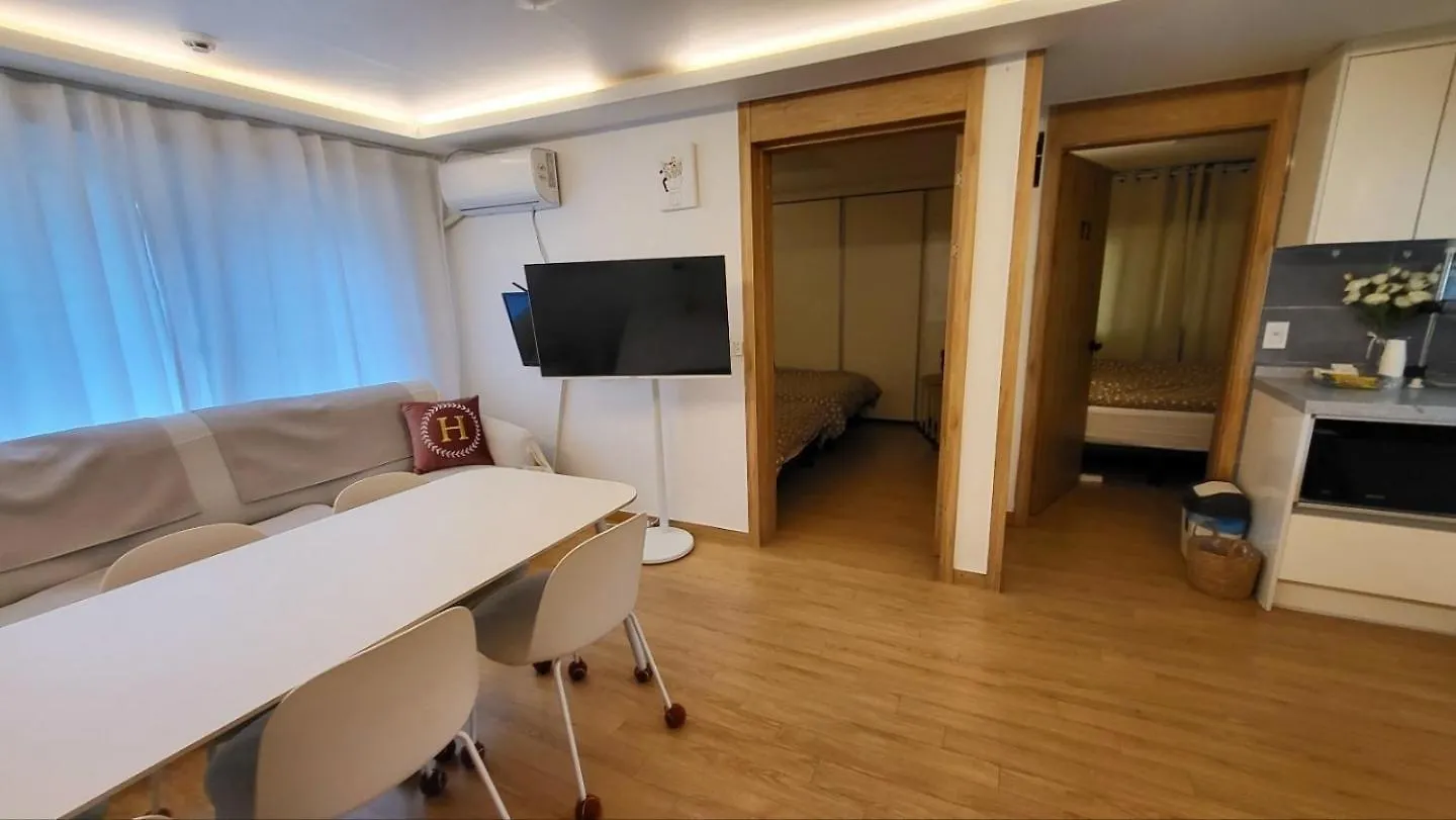 Villa Hongdae T House Seúl